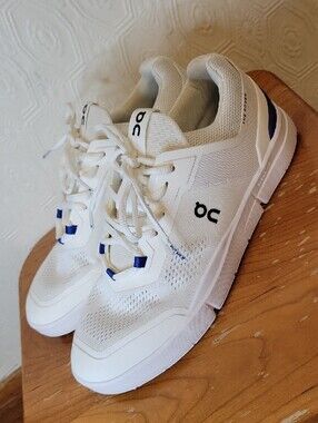 NEW On Running The Roger White/indigo Sneakers Tennis Performance Size 8.5 Women